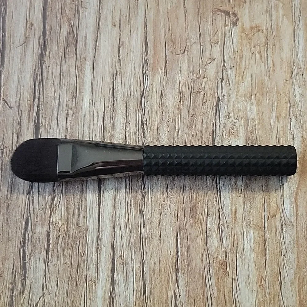Laruce LR325 Large Foundation Brush